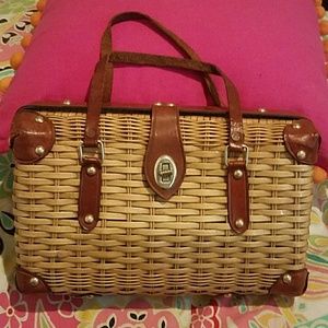 Vintage straw pocketbook- lovely bag😁